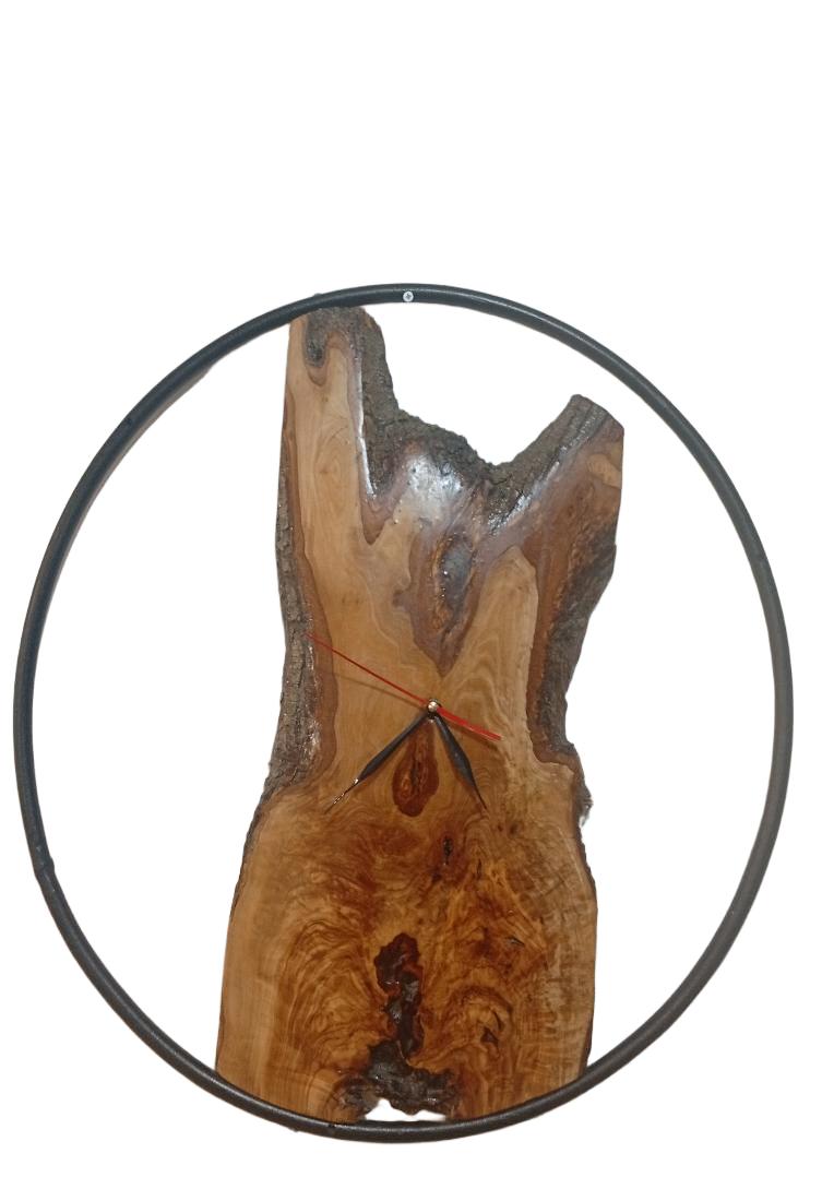 Montre murale en bois d'olivie